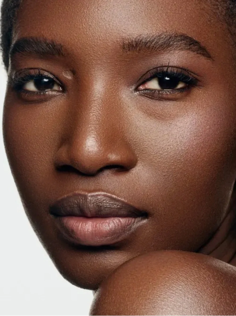 CHANEL LES BEIGES Healthy Glow Highlighter liquid blush in shade Summer Gleam